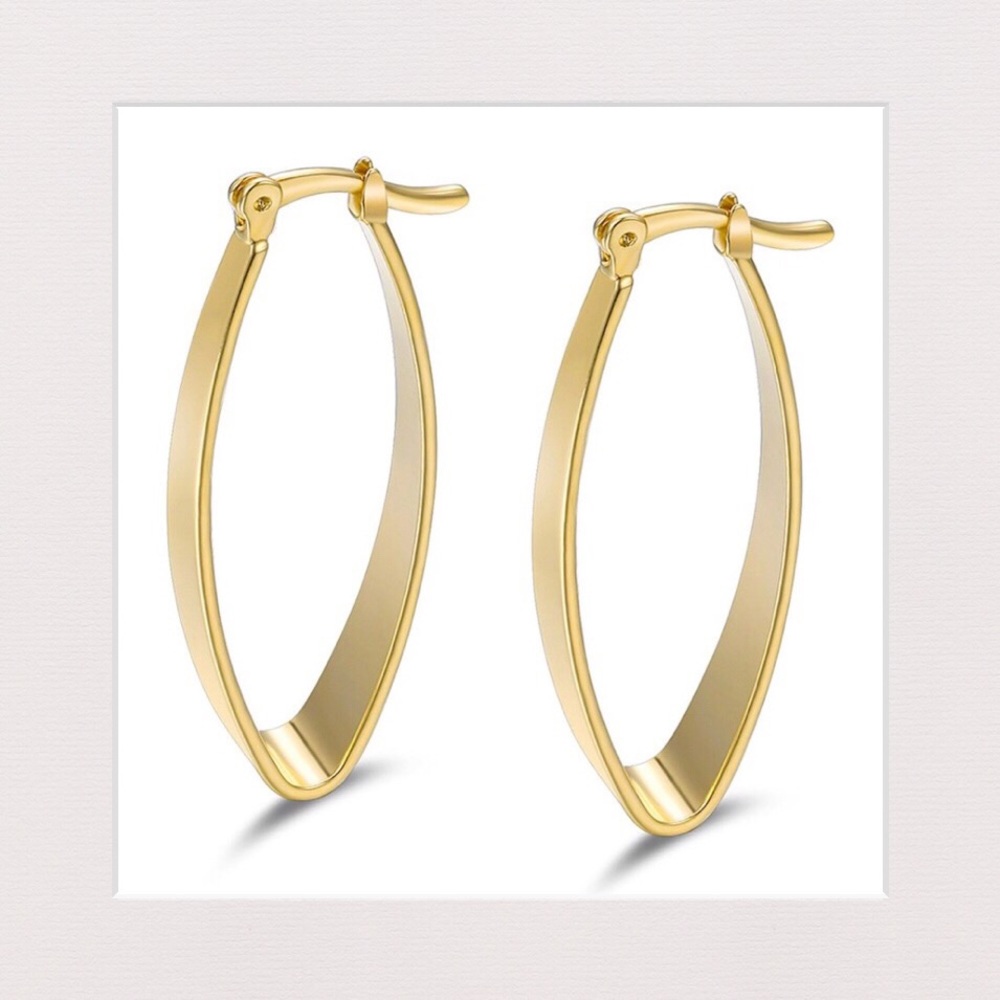 🔴 3 for $25 | 18K Gold Plated Semi Oval Earrings